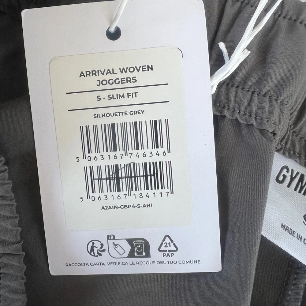 NWT Gymshark Arrival Woven Joggers, Silhouette Grey, Size S